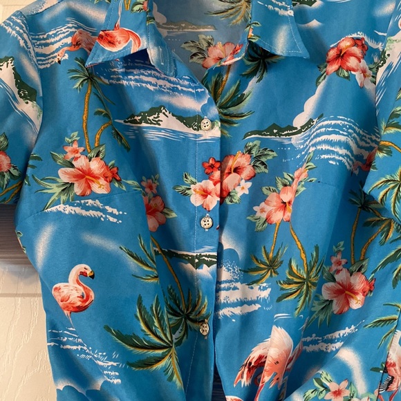 Women’s tropical print button down - Picture 2 of 2
